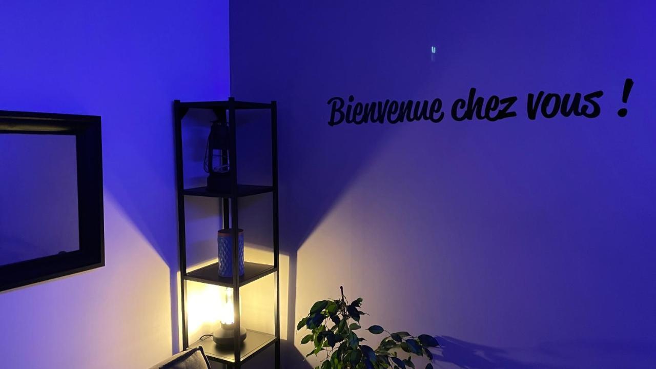 Bienvenue Chez Vous "Appartement Classe 2 Etoiles En Rdc Avec Espace Exterieur Et Parking" Dole Exterior photo
